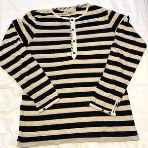 L/S tee crew neck Henley with adjustable sleeves Size small